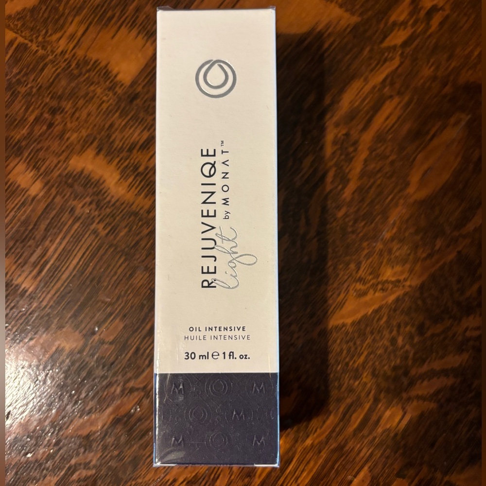 Rejuveniqe by Monat Oil